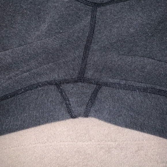 Size 10 Grey LuLulemon Leggings - Picture 5 of 5